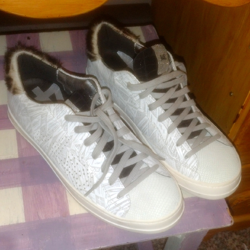 P448 White and Gray Low-Top Sneakers with Perforated Detailing